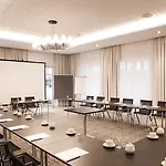 Am Delft Hotel 4*