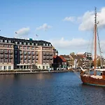 Am Delft Hotel 4*