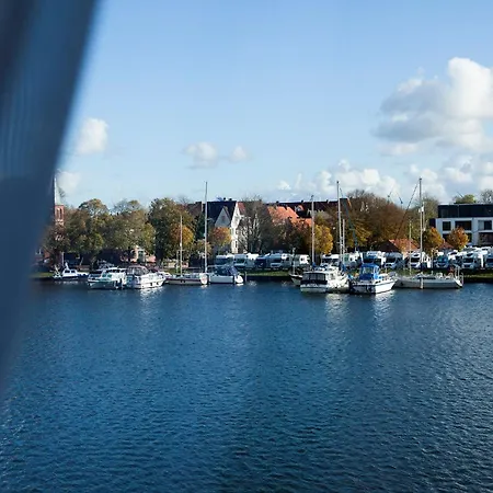 Am Delft Hotel 4*